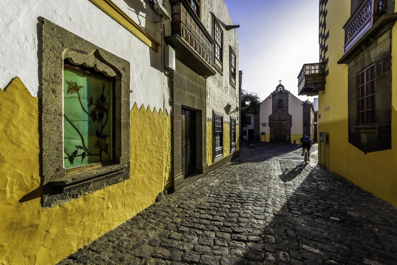 Eli Canteras-parking-airco By Canariasgetaway